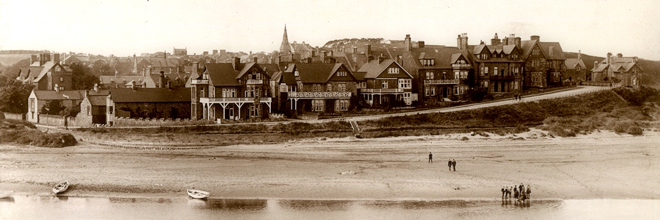 Schoolchildren on the Estuary, from Church Hill, 1914